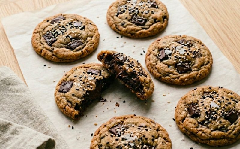 Dark Chocolate Tahini Cookies